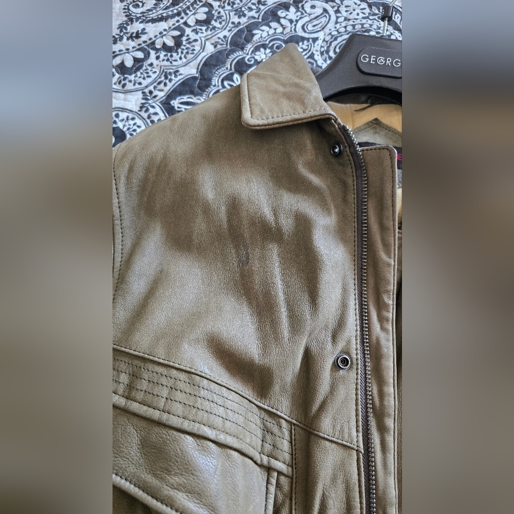 Men's Olive Green Heavy Leather Jacket - Picture 11 of 11